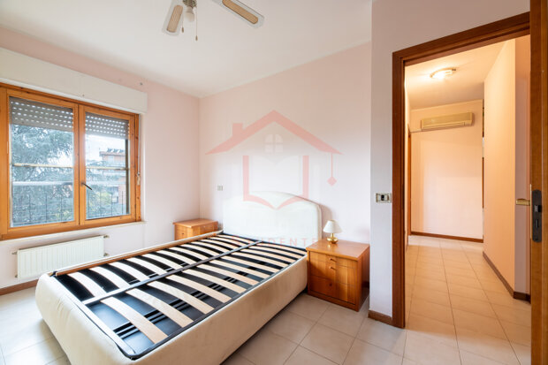 Stanza Matrimoniale uso singola