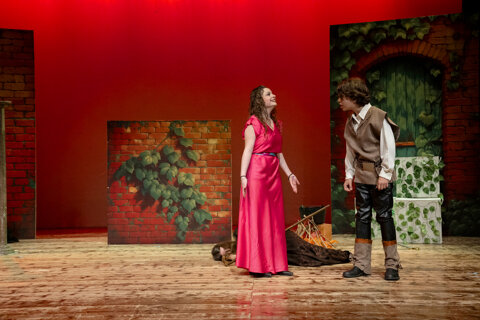 Ragazzi in scena in Messi in scena, copione teatrale per giovani di Vito Tritto