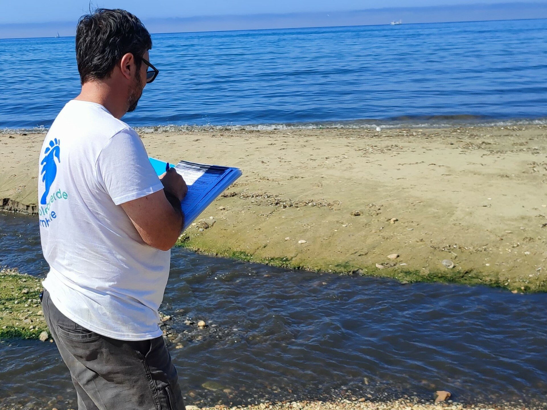 Sicilia, allarme inquinamento nelle foci: uno su due i punti fuori legge. Rischi per la salute pubblica sotto i riflettori di Goletta Verde