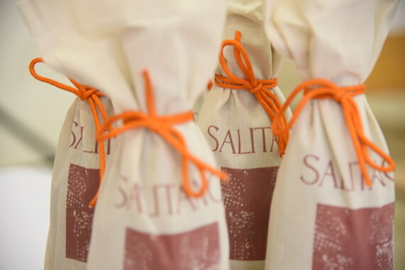 BOTTIGLIE DI VINO LEONARDA TARDI SALITANO SALAPARUTA DOC BOTTIGLIE DI VINO LEONARDA TARDI SALITANO SALAPARUTA DOC