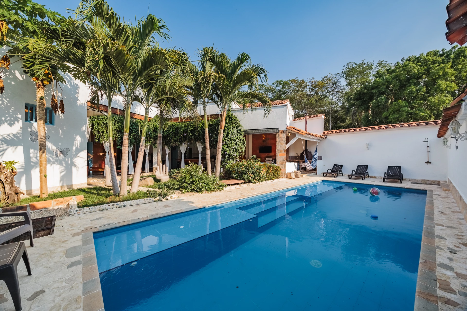 Casa Hispania — Espaciosa · Buena vista