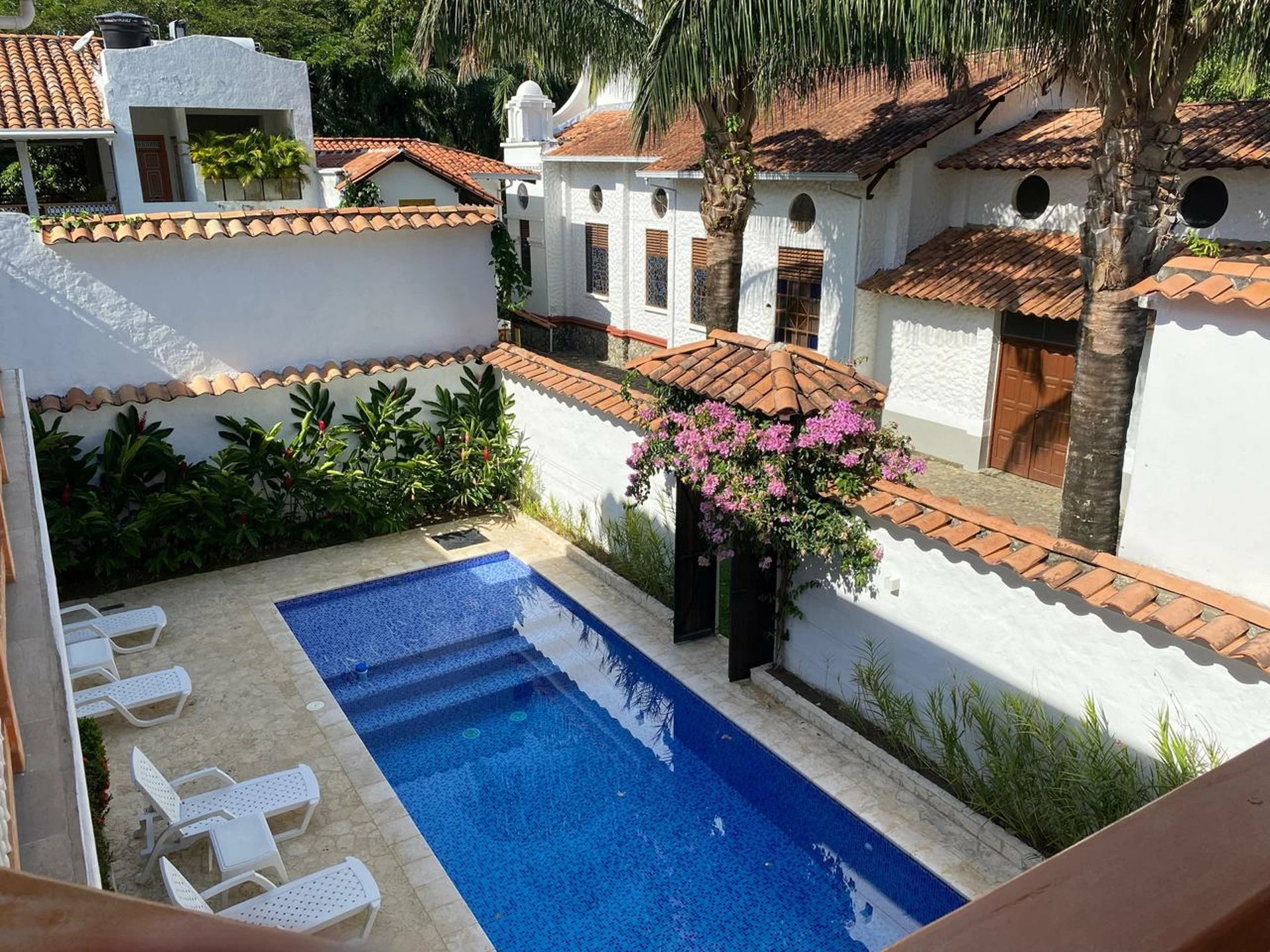 Casa Santa Bárbara — Espaciosa · Zonas verdes