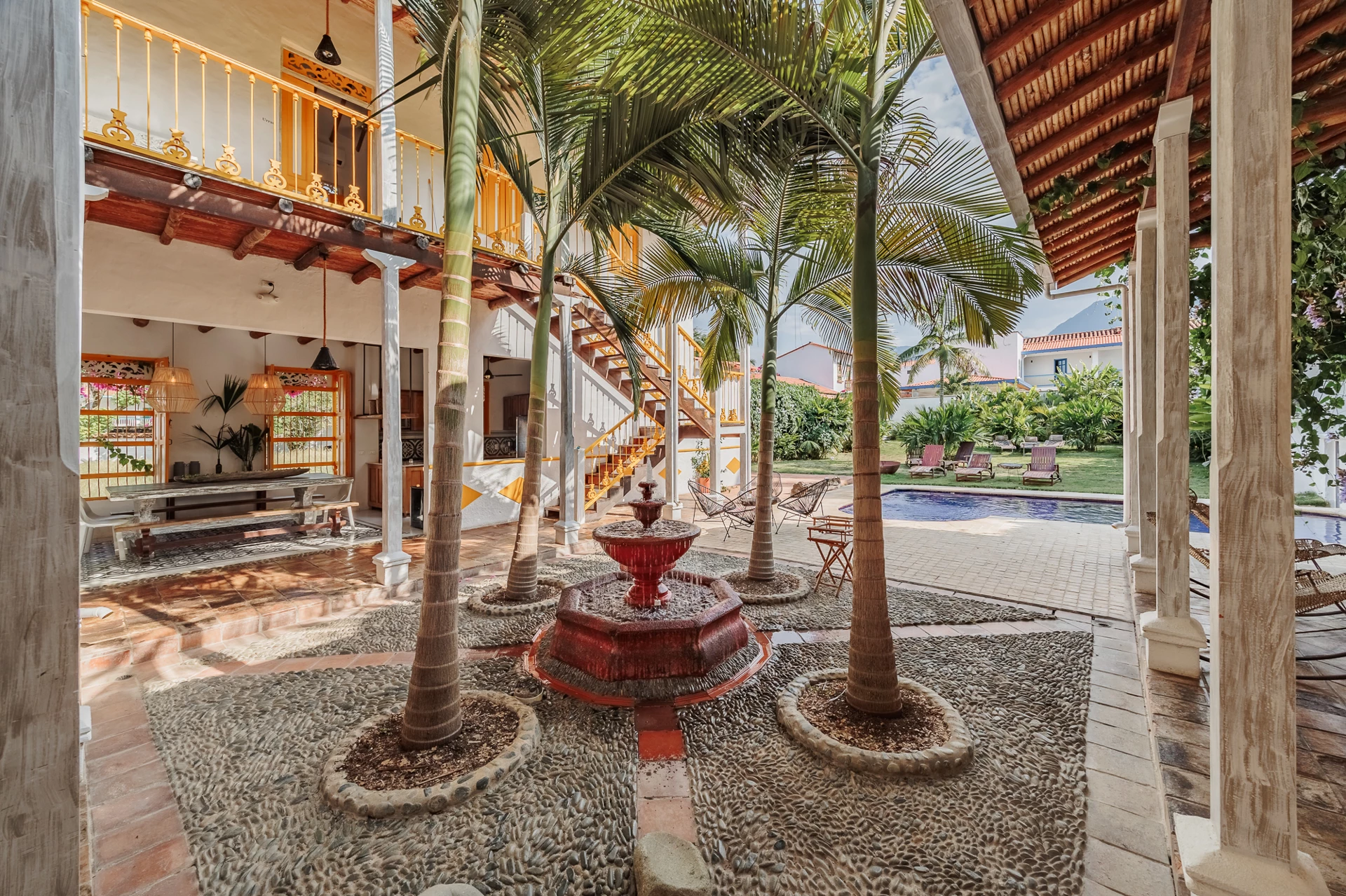 Casa Pueblo Rico — Arquitectura colonial · Patio interior