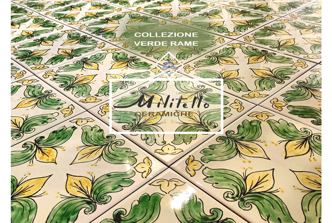 Piastrelle siciliane in maiolica dipinta a mano con motivi vegetali verdi e gialli, collezione Verde Rame
