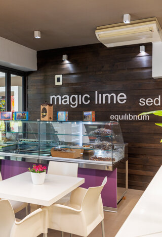 and_6042.jpeg and_6042.jpeg