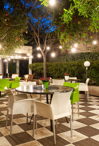 and_5985.jpeg and_5985.jpeg