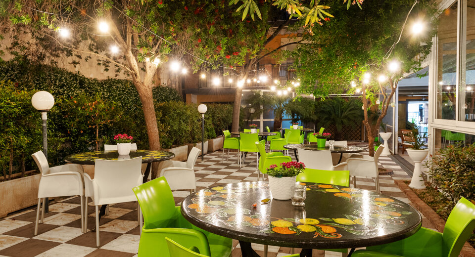 and_5985.jpeg and_5985.jpeg