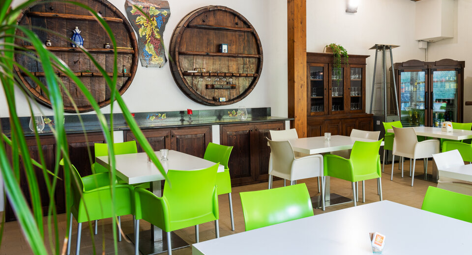 and_5898.jpeg and_5898.jpeg