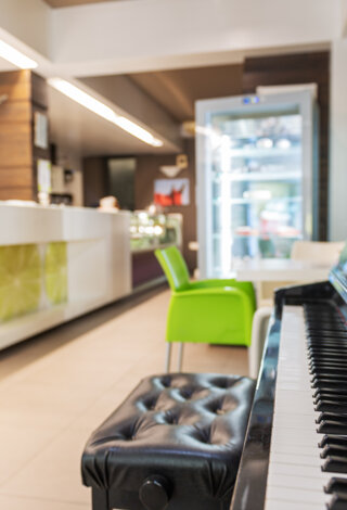 and_5890.jpeg and_5890.jpeg