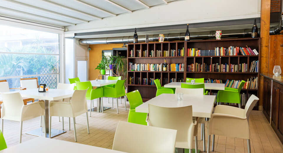 and_5885.jpeg and_5885.jpeg