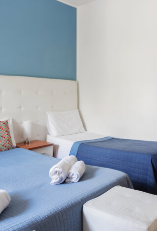 and_5996.jpeg and_5996.jpeg