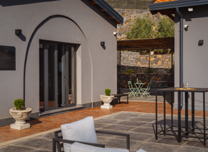 entrada estructura local morada etna entrada estructura local morada etna