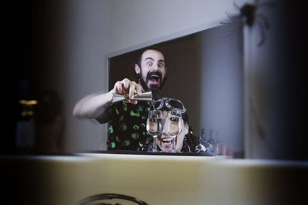 eyJpdCI6IkRpc3RpbGxlcmlhIExvZ2EgbGlxdW9yaSBhcnRpZ2lhbmFsaSBTYXJkaSBTYXJkZWduYSBTdSBDb3JvIElzc3UgQW1hcm8gS+hyYmVyb3MgRWx1bmUgYm90YW5pY2FsIHNwaXJpdCBnaW4gbG9uZG9uIGRyeSBsaXF1b3JlIGFsbGUgZXJiZSBsaXF1b3JlIGRpIGNhbW9taWxsYSJ9