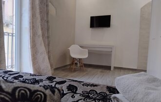 eyJpdCI6IlNxdWFyZSBIb3VzZSBTb2xhcmlubyBDYXNhIFZhY2FuemUifQ==