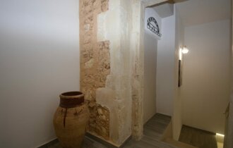 eyJpdCI6IlNxdWFyZSBIb3VzZSBTb2xhcmlubyBDYXNhIFZhY2FuemUifQ==