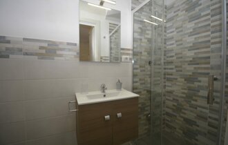 eyJpdCI6IlNxdWFyZSBIb3VzZSBTb2xhcmlubyBDYXNhIFZhY2FuemUifQ==