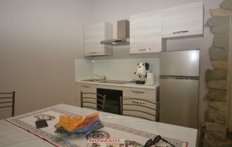 eyJpdCI6IlNxdWFyZSBIb3VzZSBTb2xhcmlubyBDYXNhIFZhY2FuemUifQ==