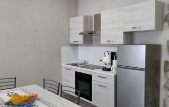 eyJpdCI6IlNxdWFyZSBIb3VzZSBTb2xhcmlubyBDYXNhIFZhY2FuemUifQ==