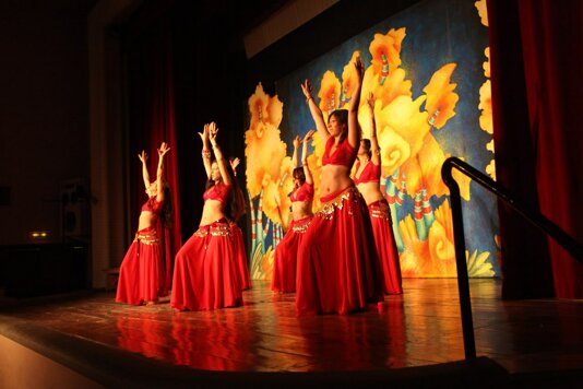 danza orientale arcoballando.jpeg