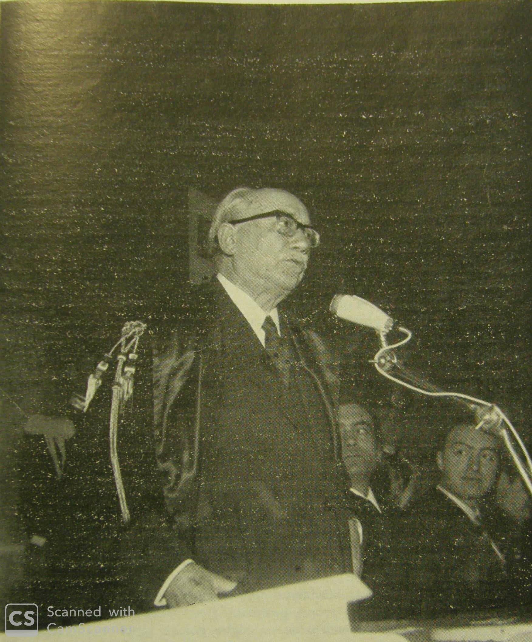 alfredo-de-marsico-durante-il-suo-discorso-.jpeg alfredo-de-marsico-durante-il-suo-discorso-.jpeg