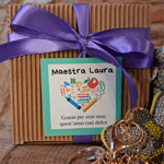 confezione-regalo-per-maestra-box-miele-e-portachiave