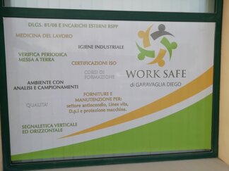 Vsafety A2WC001 Poster Sicurezza Sul Lavoro – Regolamento COSHH, Formato A2 (594x420 Mm), Con Simboli CLP, Resistente, Per Aziende E Laboratori - 4