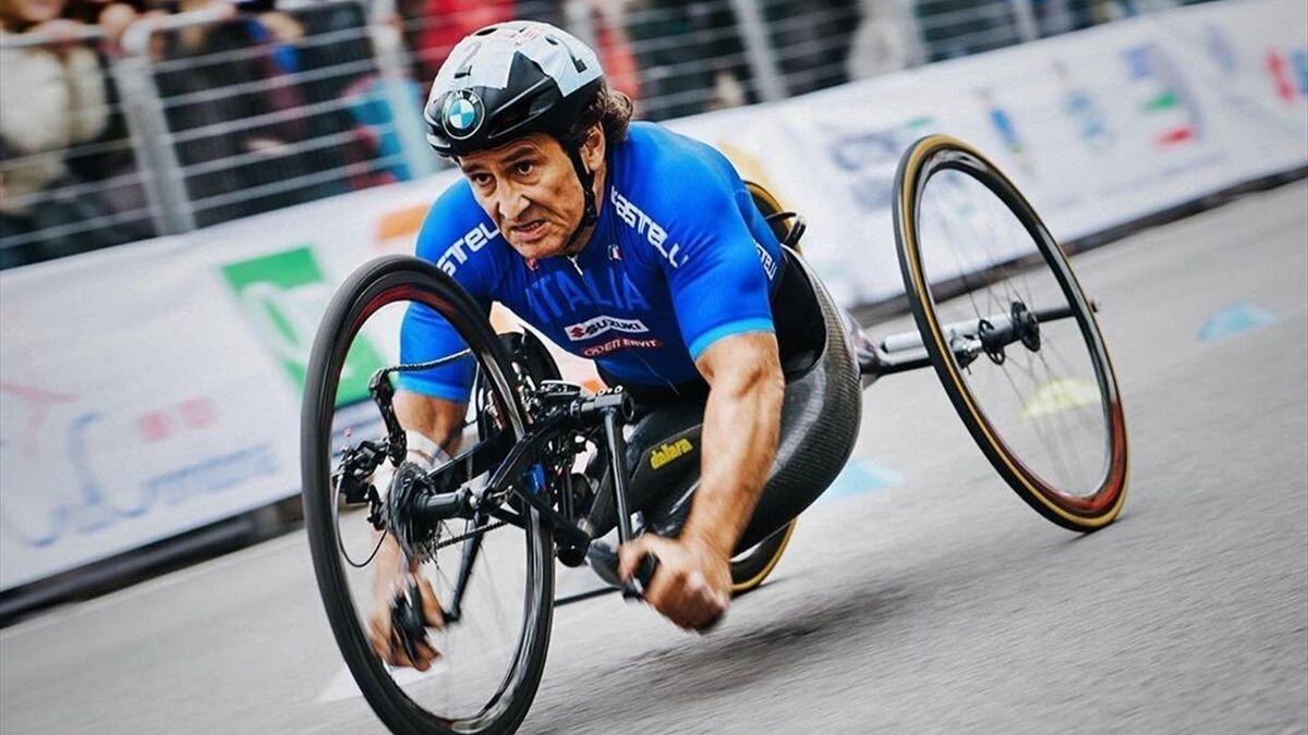 Alex Zanardi: la forza di ricominciare Alex Zanardi: la forza di ricominciare