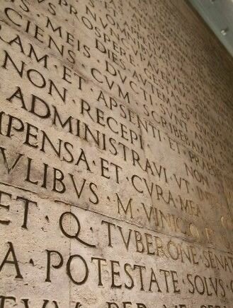 Eliminare Manzoni al biennio è una scelta giusta? Eliminare Manzoni al biennio è una scelta giusta?