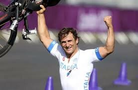 La forza di non arrendersi mai di Alex Zanardi La forza di non arrendersi mai di Alex Zanardi