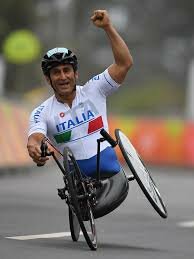 Alex Zanardi: vita oltre lo sport Alex Zanardi: vita oltre lo sport