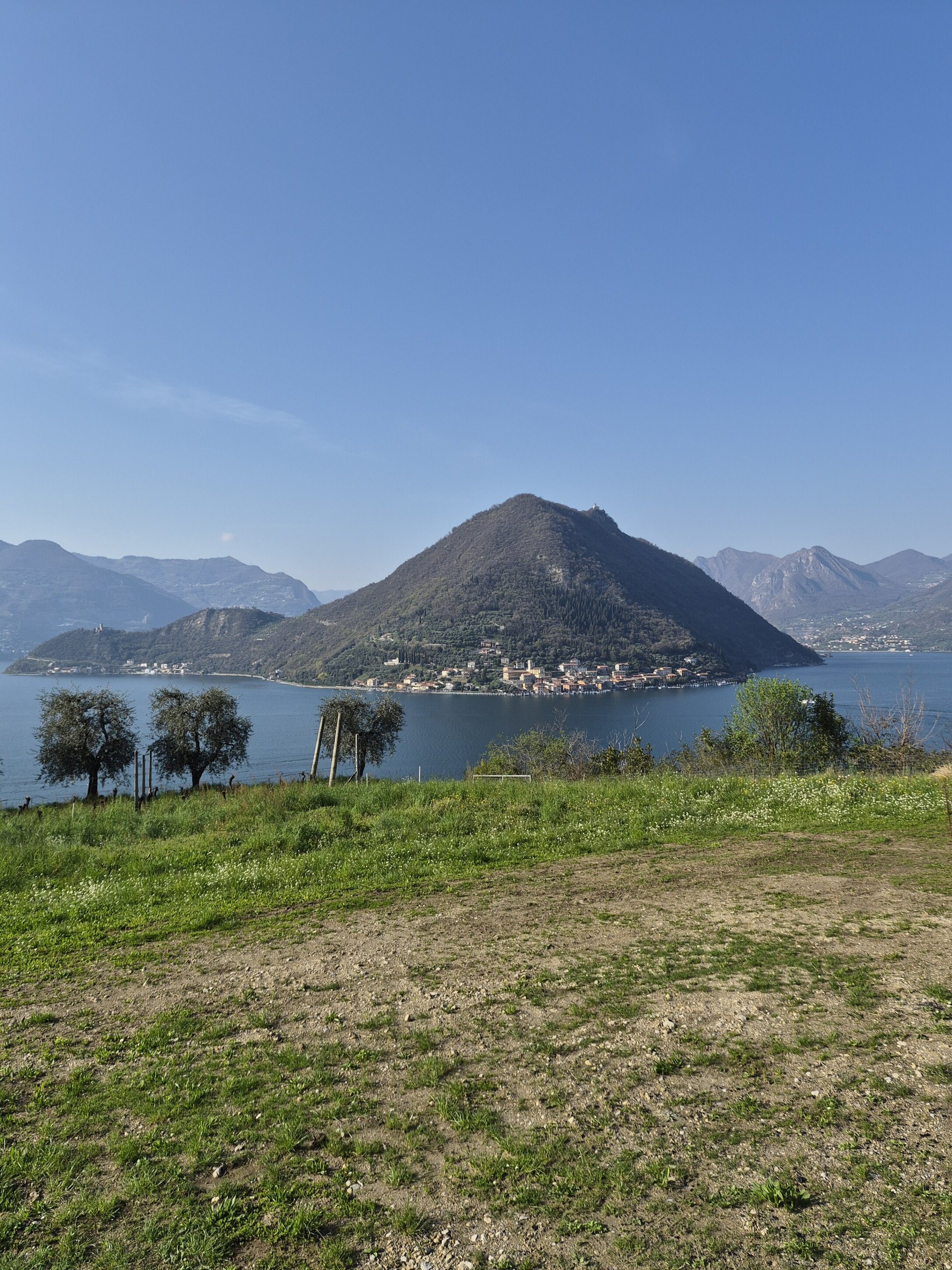 bella-montisola-e-radura-da-valeriana.jpeg Ancient Valeriana Road, Iseo Lake