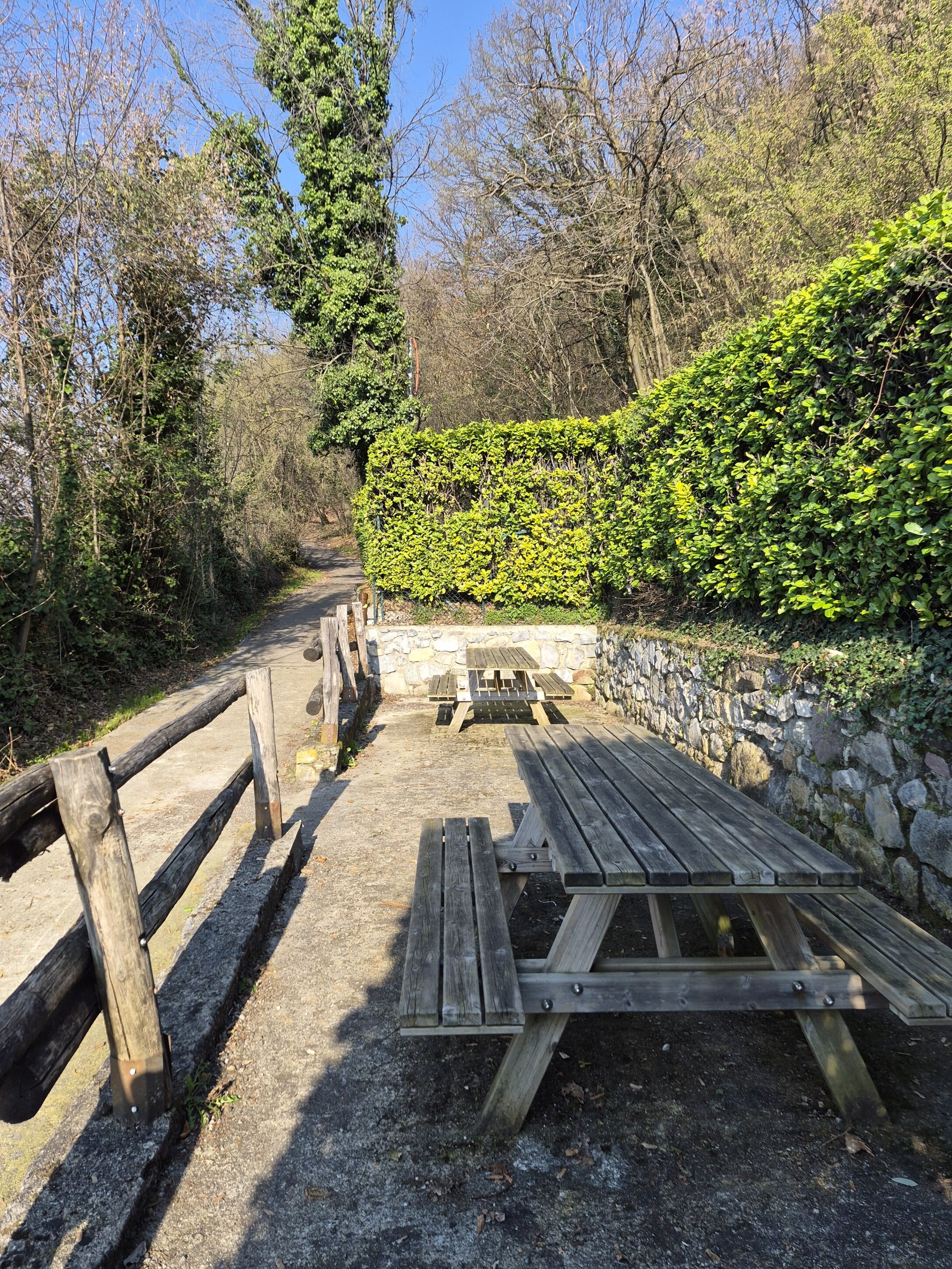 area-tavoli.jpeg Ancient Valeriana Road, Iseo Lake