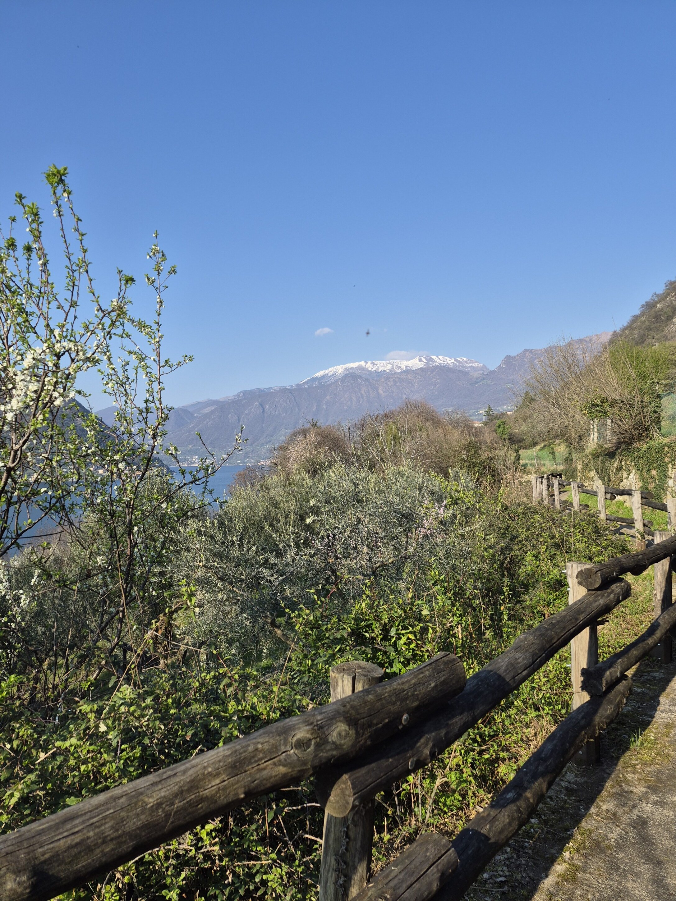 meravigliosa-valeriana-e-guglielmo-innevato.jpeg Ancient Valeriana Road, Iseo Lake