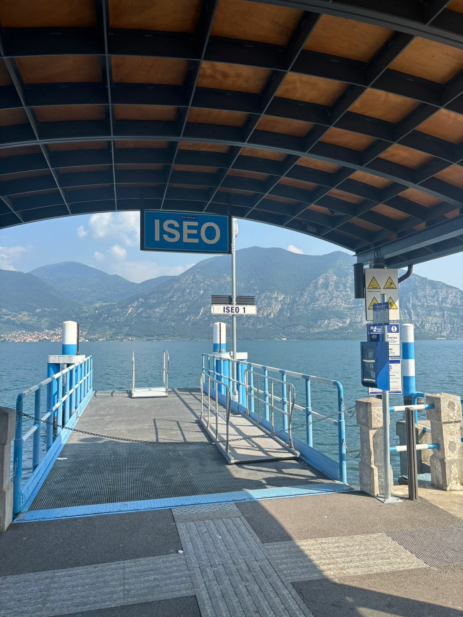 pontile-iseo.jpeg Pontile Traghetto Lago d'Iseo