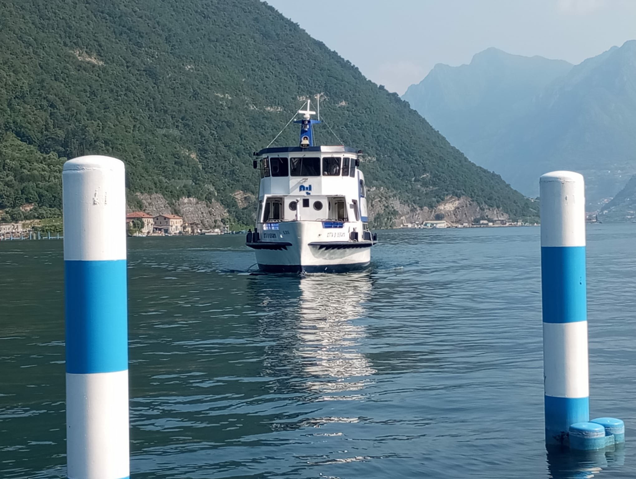 Spostarsi sul lago in traghetto, la tua gita inizia qui! Spostarsi sul lago in traghetto, la tua gita inizia qui!