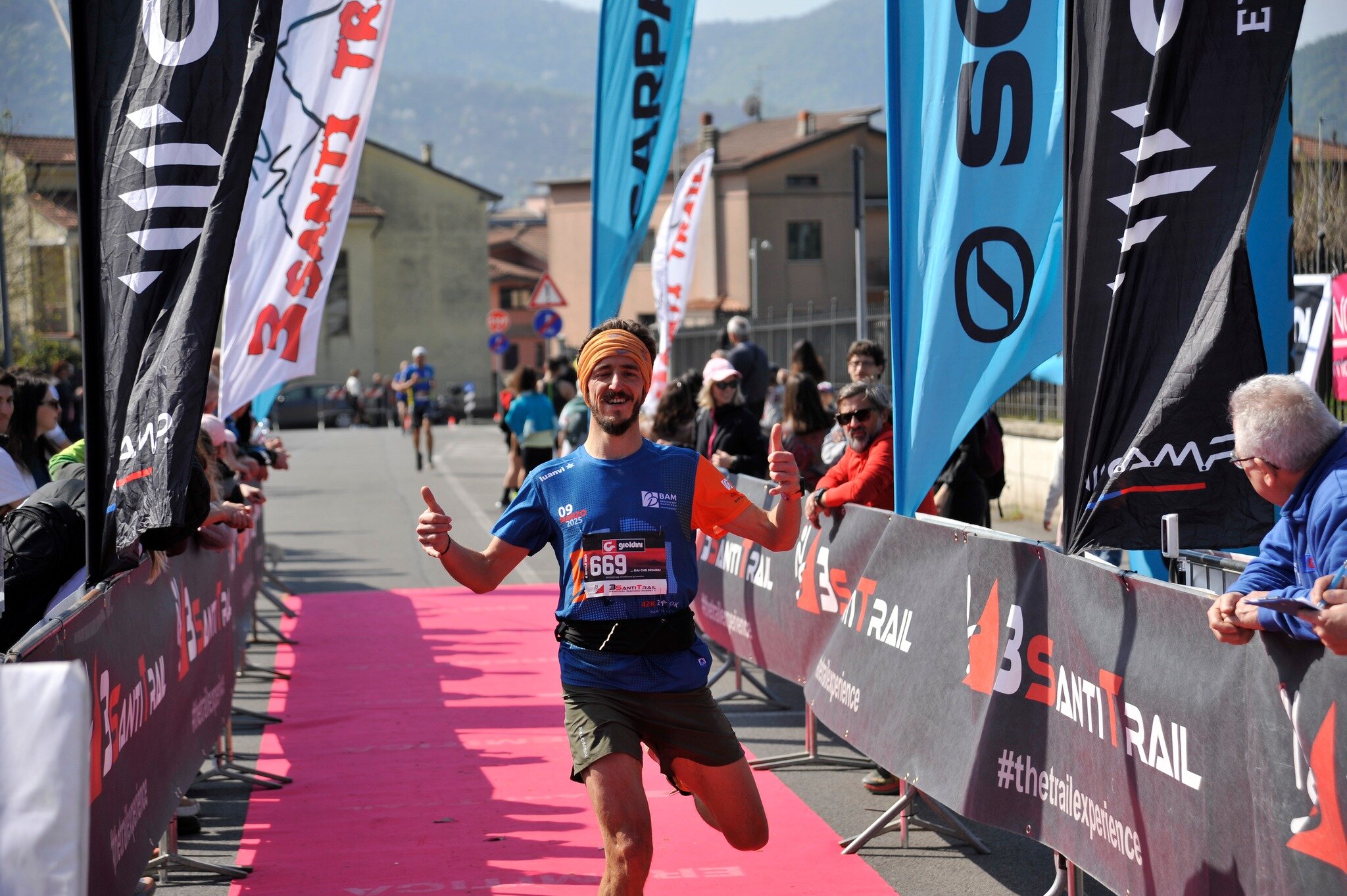 arrivo-felice.jpeg 3 Santi Trail, Val Trompia - Lago Iseo
