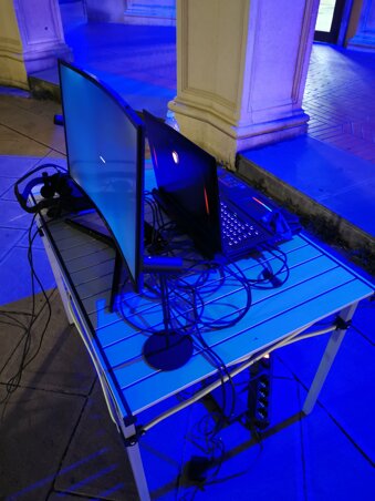 foto 3 - allestimento minimal.jpeg