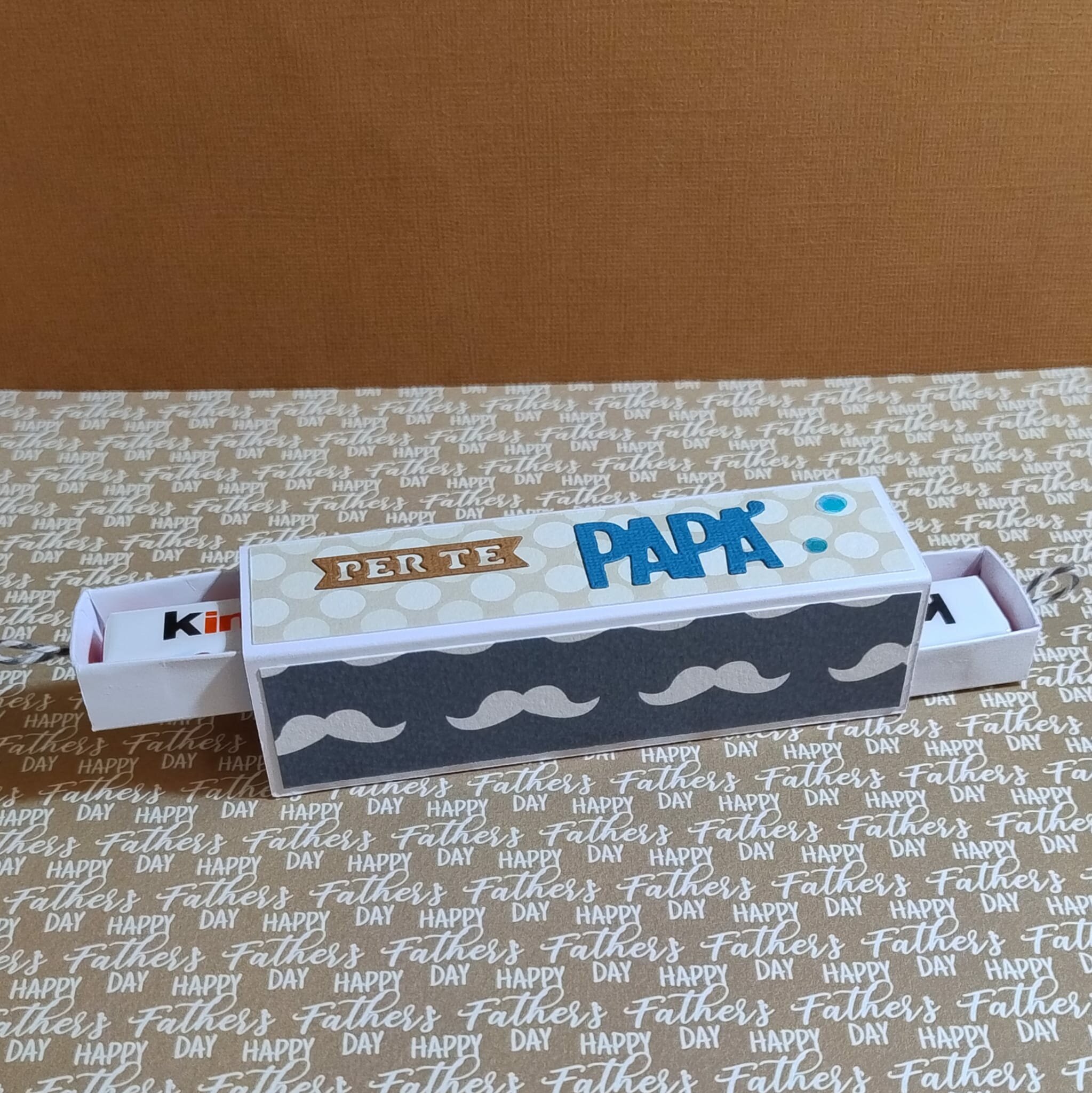 SCATOLINA CON EFFETTO SLIDE PER PAPA'