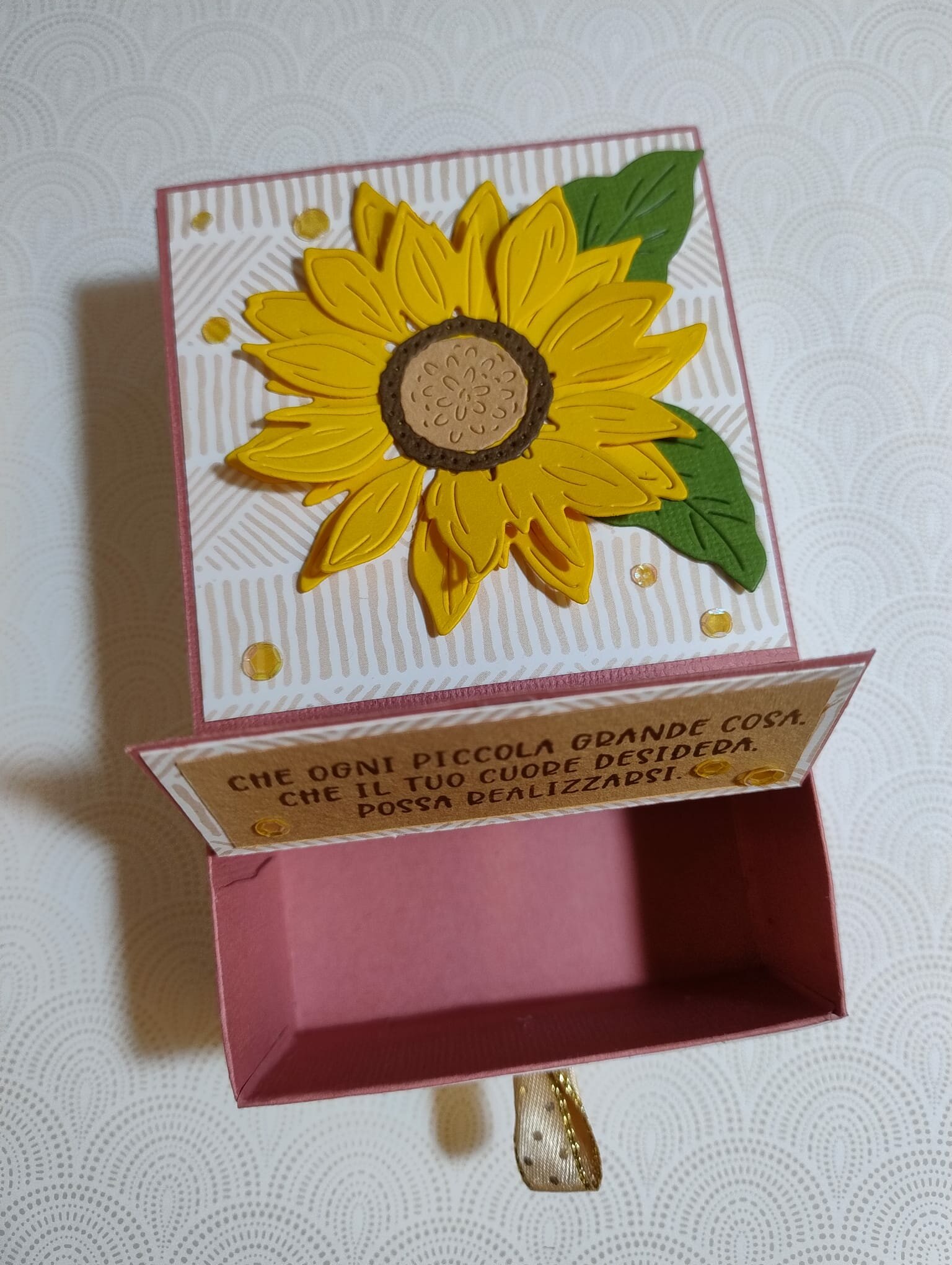 SCATOLINA CON MESSAGGIO POP UP