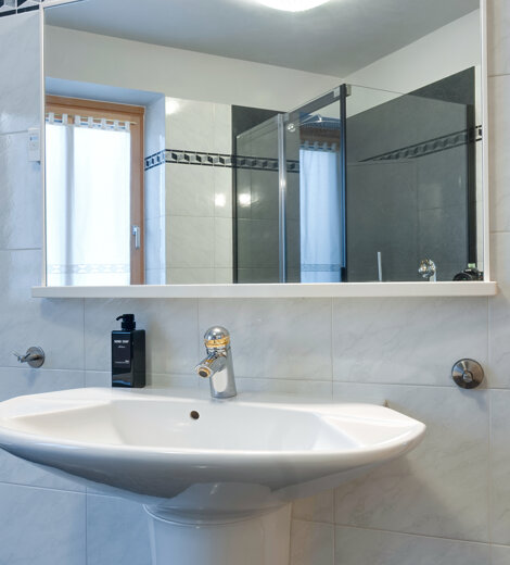 34%20bagno%202%20verso%20atrio.jpeg