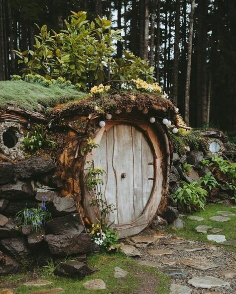La Tana: Un Rifugio Magico che Rinnova il Concetto di Laboratorio Creativo