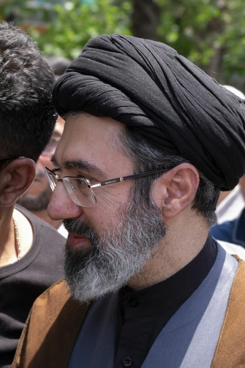 Ali Khamenei sarebbe contrario all'idea che suo figlio prenda il suo posto