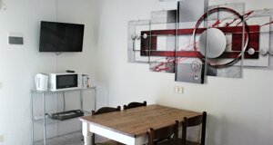 il tavolo per pranzare il tavolo per pranzare