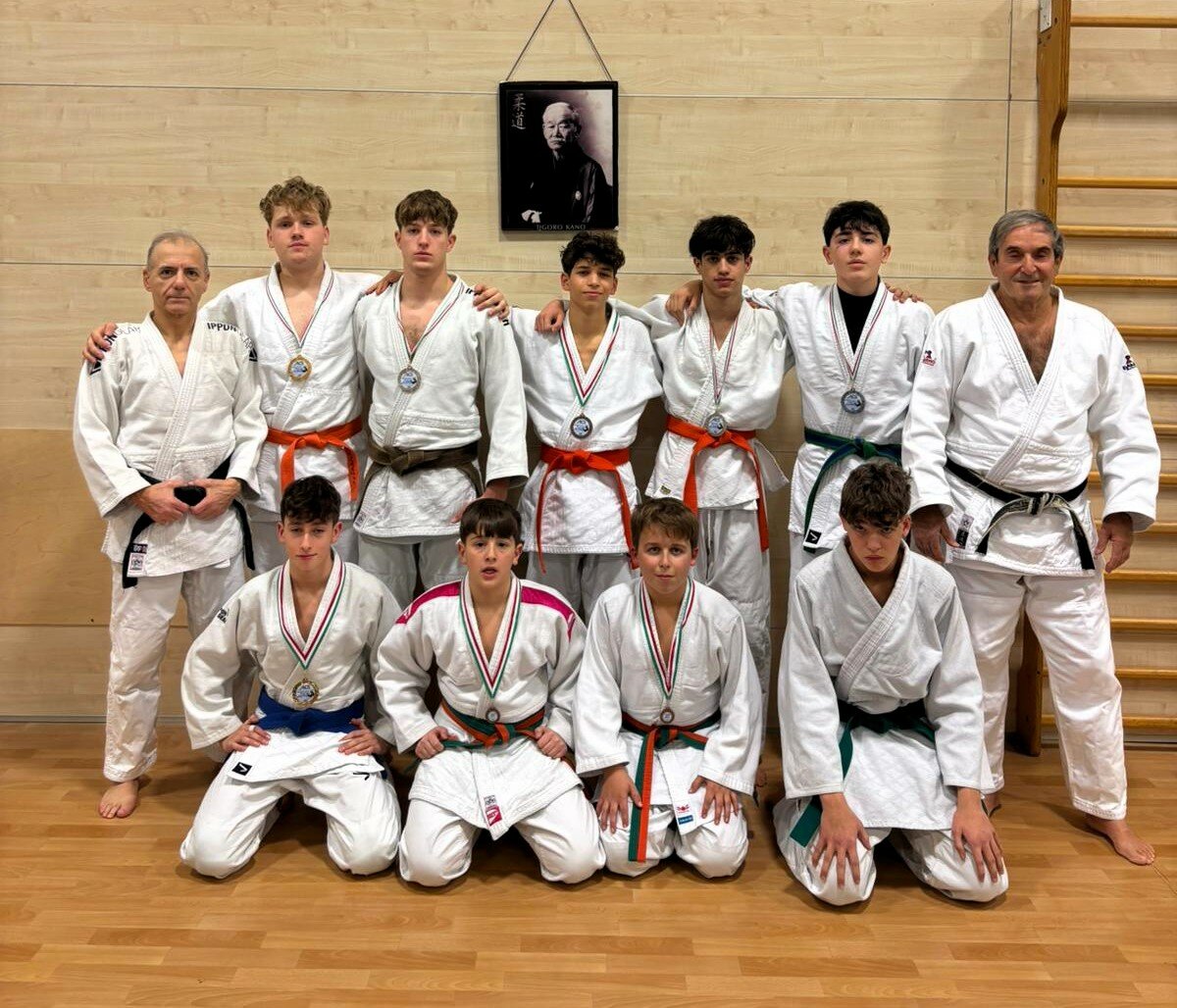 30-11-2025-judo-imola-foto-di-gruppo-campionati-nazionali-open-aics-2025.jpeg 30-11-2025-judo-imola-foto-di-gruppo-campionati-nazionali-open-aics-2025.jpeg