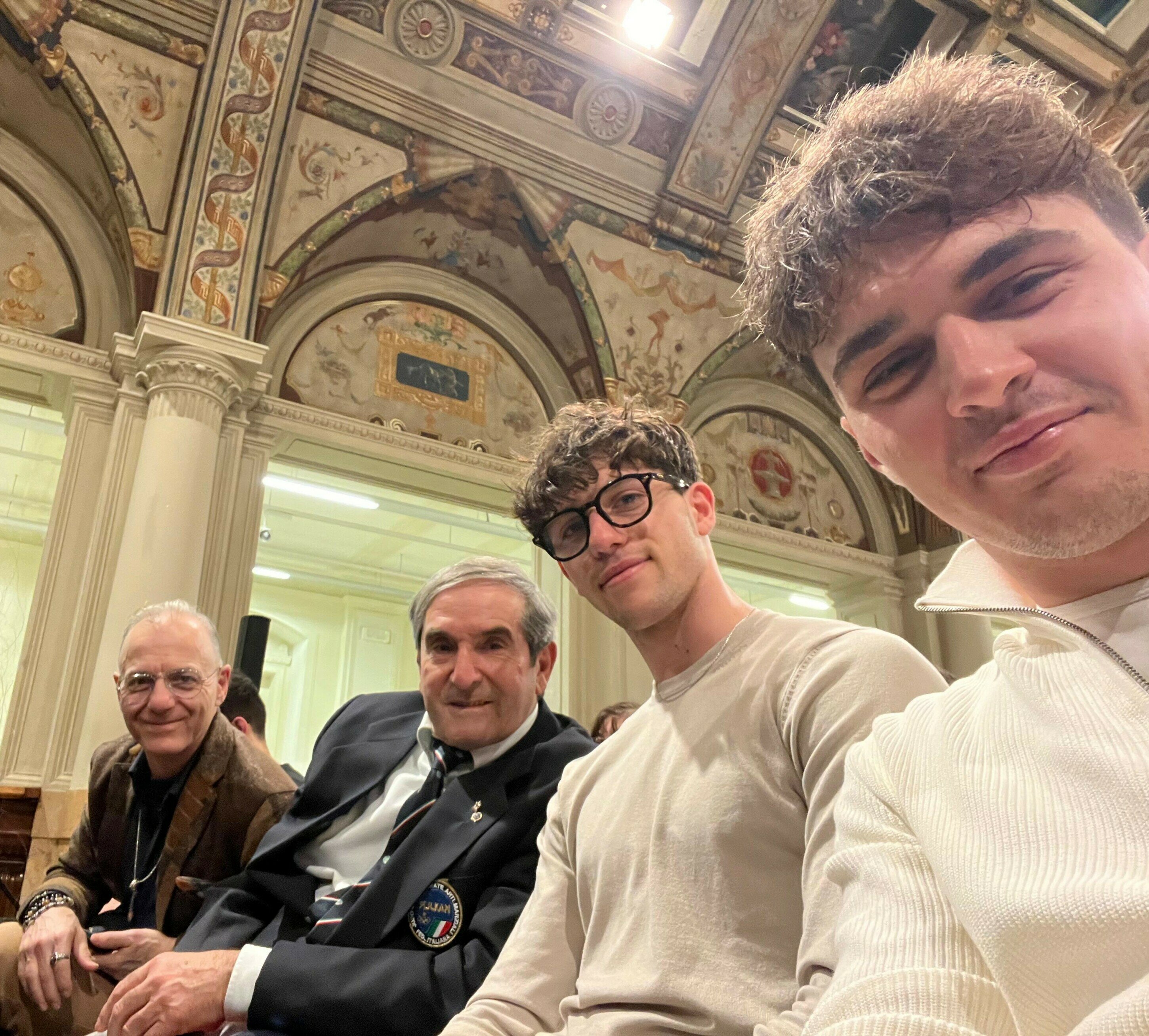 selfie-sala-borsa-vito-fabio-greg-e-mattia--05-03-2026.jpeg