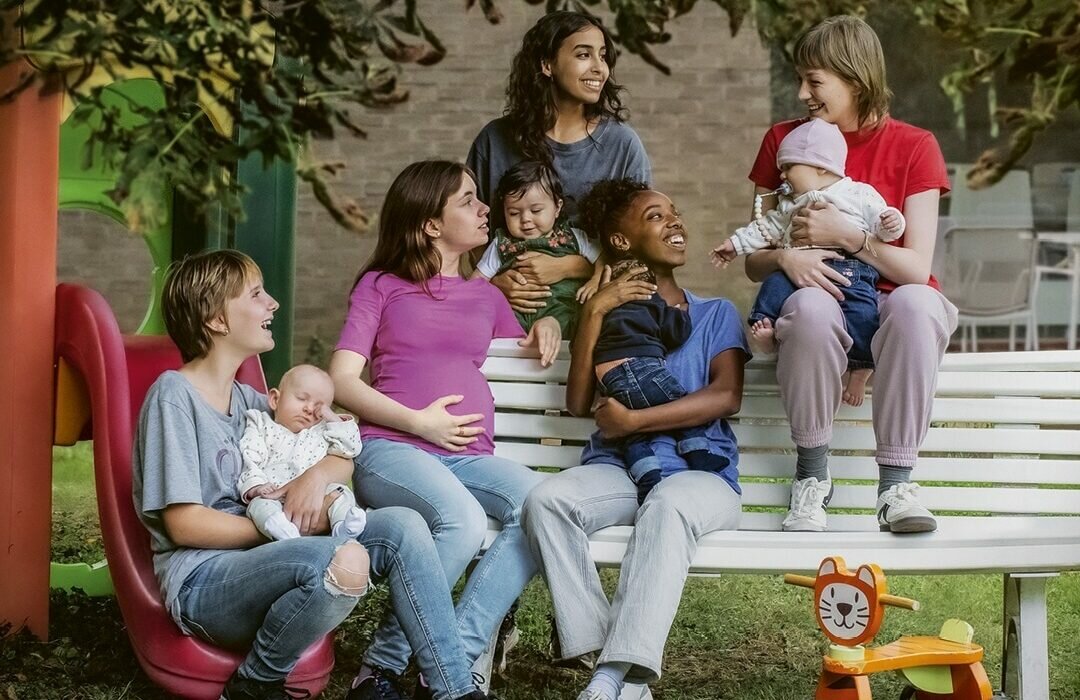 Giovani Madri, una catena interrotta