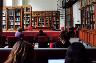 eyJpdCI6IlByb2dldHRvIENhc3RhIGRpdmEgQWNjYWRlbWlhIGRpIGJlbGxlIGFydGkgTmFwb2xpIDkifQ==