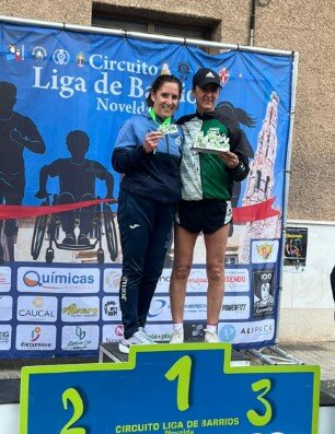 liga-barrios-podium-maribel.jpeg