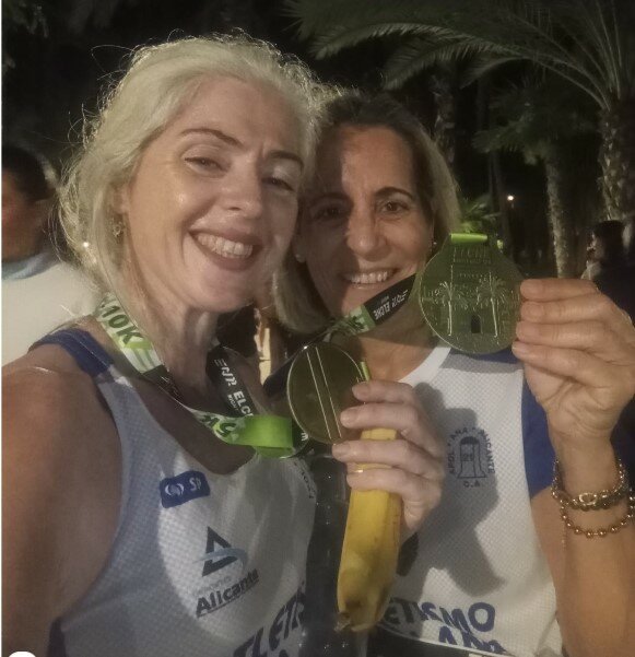 🏃‍♂️🌙 EL CLUB APOL-ANA DESTACA EN LA ELCHE NIGHT RACE 2026 🌙🏃‍♀️