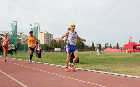 Imagen de Lute entrando en meta en Alicante